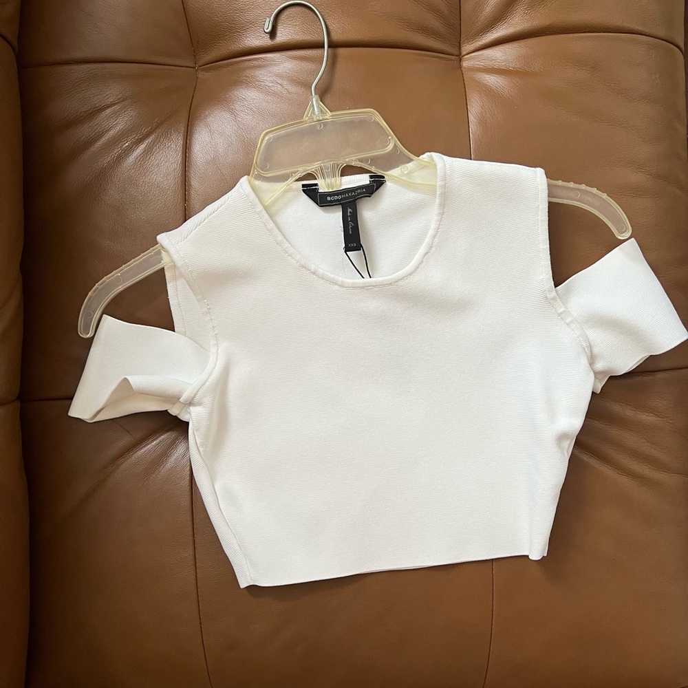 Bcbgmax white crop top